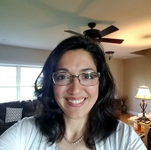 Meet your Posher, Liza